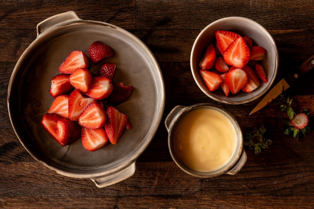 Truskawki w sosie zabaglione