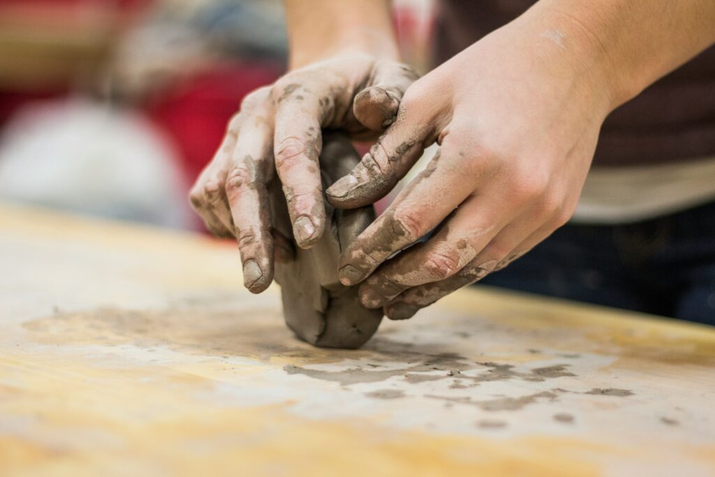 Rodzinne warsztaty ceramiczne „Wyczarowane z gliny”